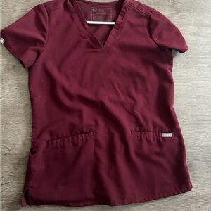 Figs Maroon scrub set